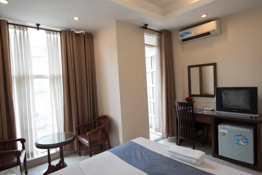 Em&em 2* TP. Hồ Chí Minh